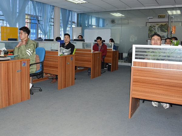 藍(lán)盾機(jī)電-辦公室一角